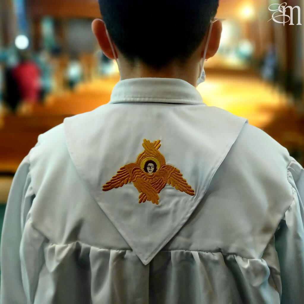 Services seraphim scarf